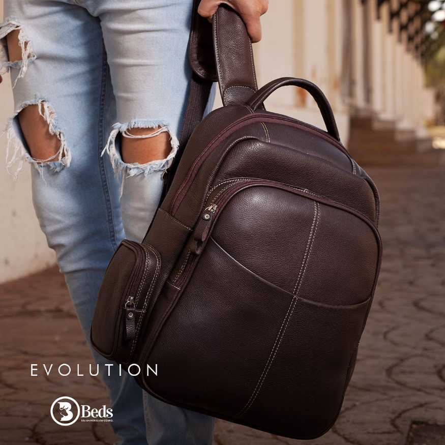 Mochila de couro legítimo: entenda a durabilidade e o valor deste item premium